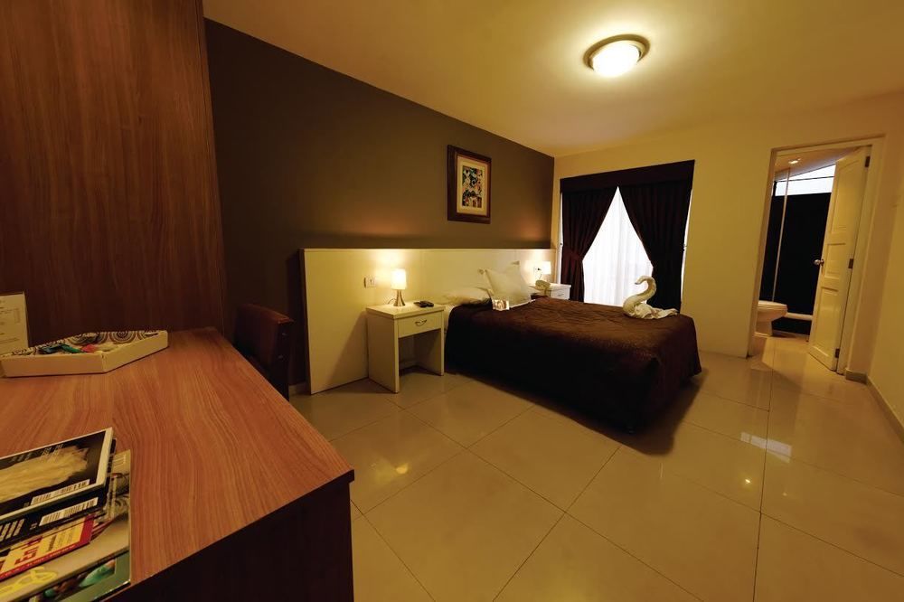 Hotel Country Trujillo Encalada Kültér fotó